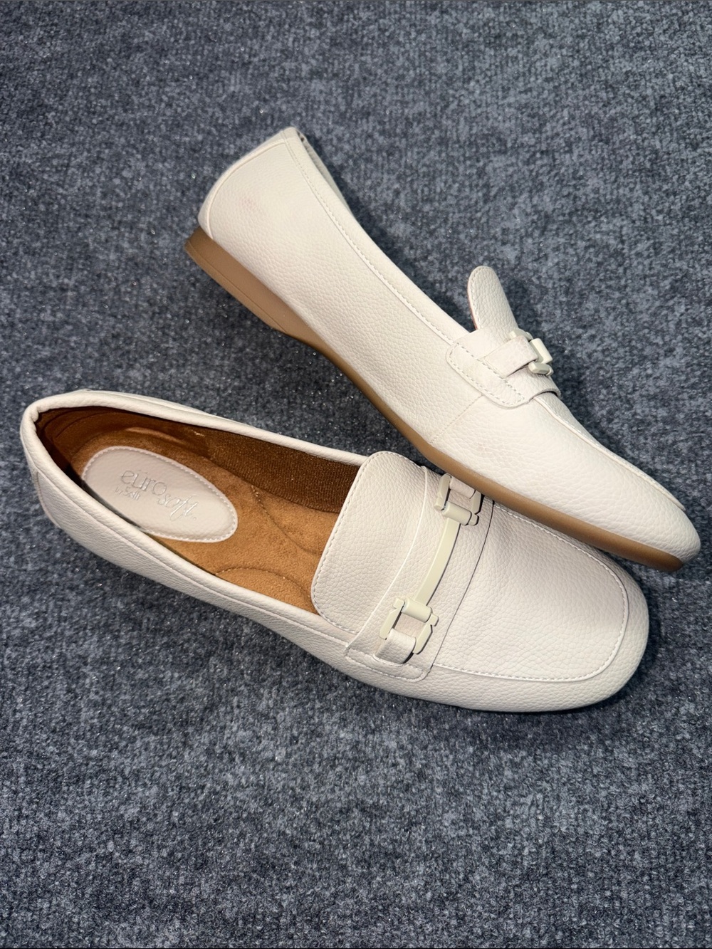 Eurosoft by Sofft Women's Kellsie Slip- on Loafers in the cream/off-white